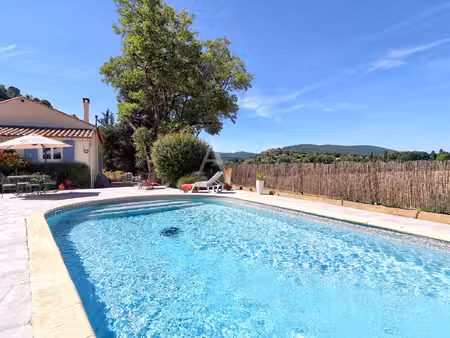 villa type 5 lumineuse avec piscine jardin annexe et vue imprenable saint maime