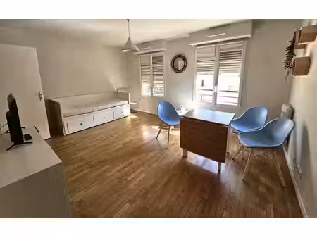 studio meublé buc - 30.63 m2