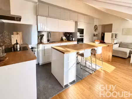 versailles chantiers - dernier étage sous les toits  56 m² carrez / 75 m² au sol