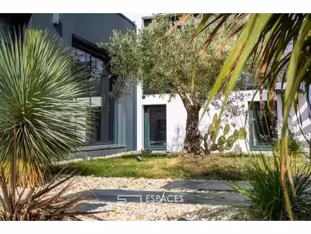 nantes la perverie | maison d'architecte au coeur d'une impasse privée