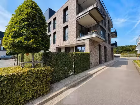 recent gelijkvloers 2-slaapkamerappartement met tuin aan ...