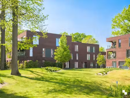 gelijkvloers appartement omgeven door groen aan de sint-d...