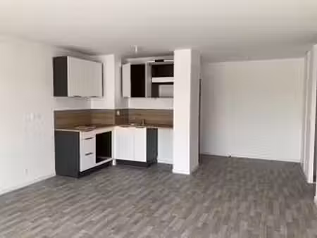 location appartement 3 pièces à montfort-sur-meu (35160) : à louer 3 pièces / 66m² montfor