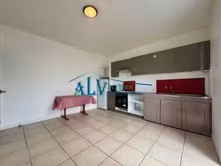 location appartement 5 pièces à pleyben (29190) : à louer 5 pièces / 85m² pleyben