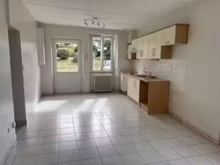 location maison à betton (35830) : à louer / 77m² betton