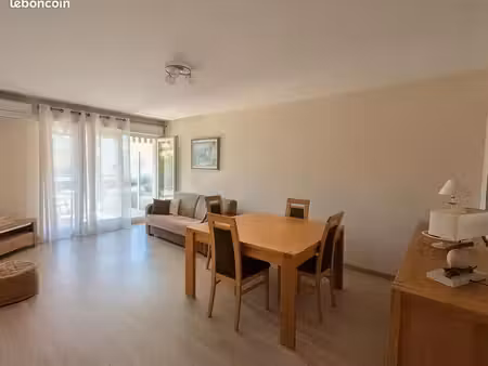 appartement t3 de 70 6 m² - terrasse - garage + parking