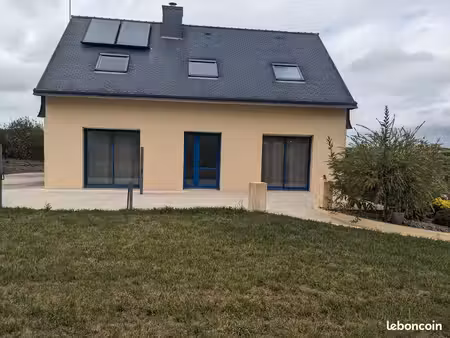 maison a saint caradec