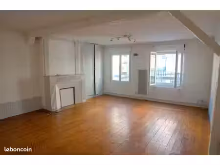 location d'un t3 centre-ville de 84 m²