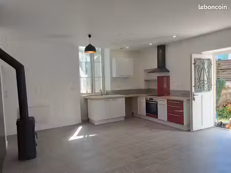 appartement t3 avec jardin – jardres (proche chauvigny)