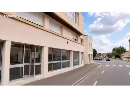 studio 27 m² entièrement rénové à louer