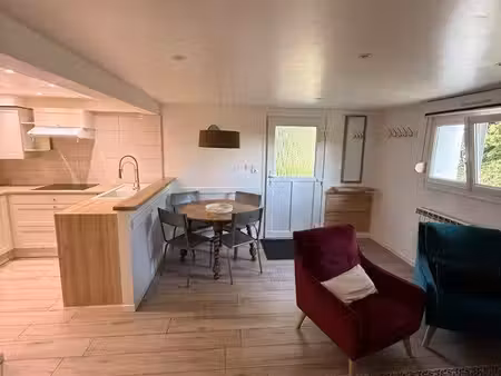 t2 indépendant dans maison familiale
