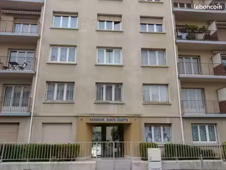 studio 1 pièce 25 m²