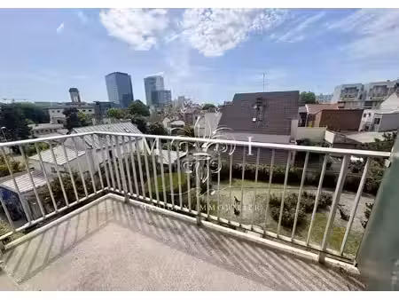 2 pièces traversant avec balcon - vue dégagée - mairie de montreuil