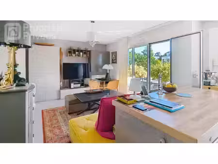 a vendre .appartement saint cyr sur loire 3 pièce(s) 59.6 m2.262500