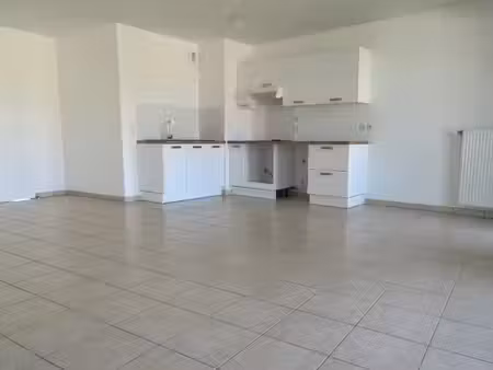 location appartement 3 pièces 68 m² à grenoble (38100)
