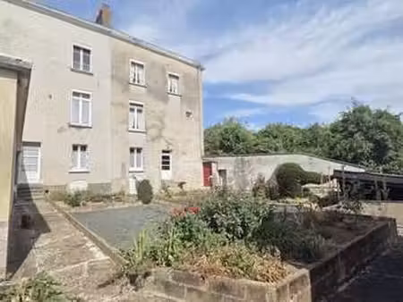vente immeuble à château-gontier (53200) : à vendre / 170m² château-gontier