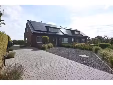 landelijk genieten op een toplocatie in haspengouw  recentelijk gerenoveerd en instapklaar