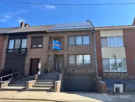 verzorgde woning met 3 slpks  garage en zonnige tuin