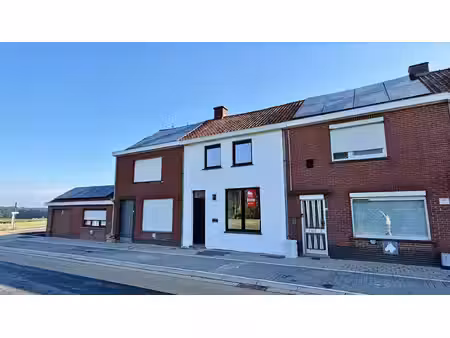 volledig gerenoveerde  energiezuinige woning met zonnige tuin en prachtig open zicht