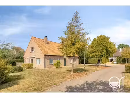 rustig gelegen villa in doodlopende straat