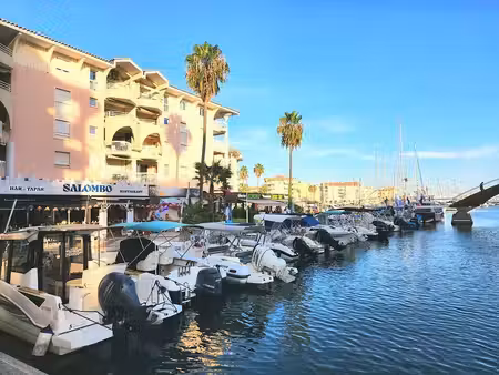 vente commerce frejus 83600 80m²
