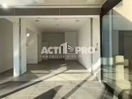 vente local commercial 64m2 canet-en-roussillon 66140 - 407446 € - surface privée
