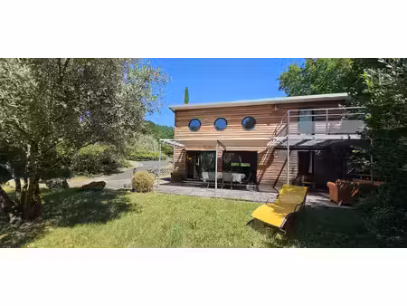 maison d'architecte de 65m² situé à vitrac  l’un des villages les plus prisés du périgord.