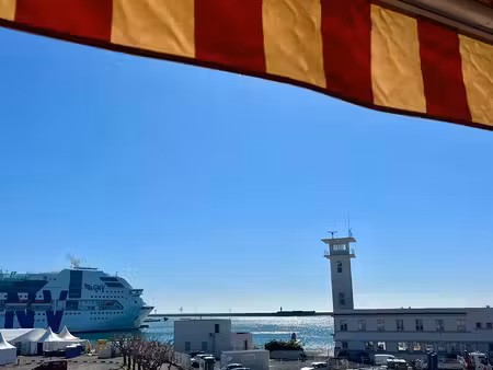 sète centre ville  dans quartier prisé face à la mer !