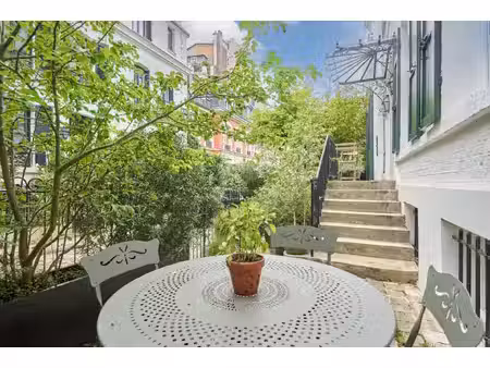 paris  île-de-france  france with id 2887035488