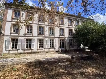 verneuil /avre ancien moulin du xix siècle réhabilité sur 2 hectares.