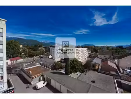 grenoble bajatiere grand t4 de 92m2 + 2 caves