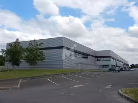 location local d’activités combs-la-ville 77380 147m² à 3299m²