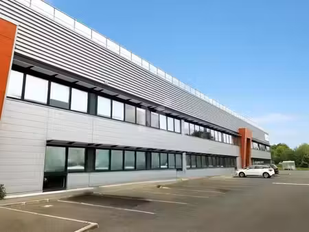 location local d’activités 3186m²