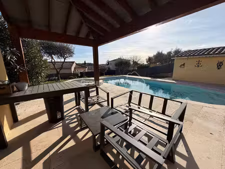 caveirac villa 3 chambres sur 460m2 avec garage  terrasse et piscine