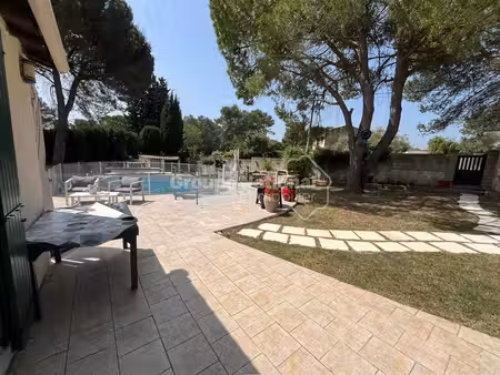 langlade. villa de 130m2 sur 1364m2 de terrain avec piscine