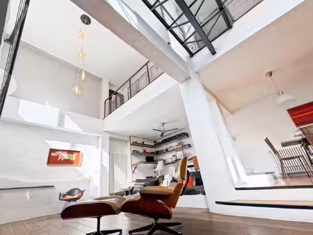 appartement de caractère  calme  lumineux
