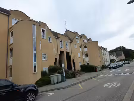vandoeuvre: joli appartement t2 avec garage (plateau de brab