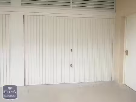 parking à louer 15 m² - libourne (33) - 95€