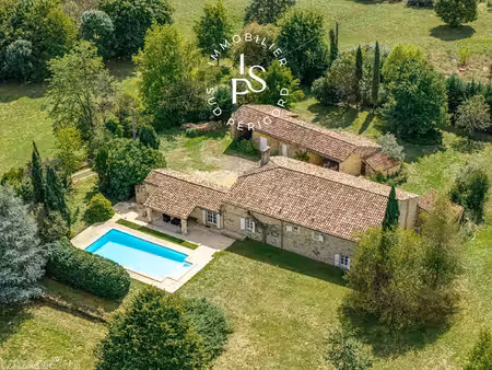 maison en pierre avec piscine et dépendances - lacapelle biron