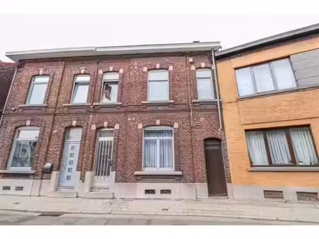 maison à vendre avec garage et 3 chambres   couillet (vbe63582)