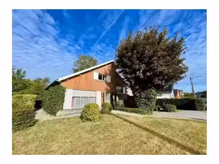 villa à vendre à le reposoir 9 fayt-lez-manage (vbe63811)