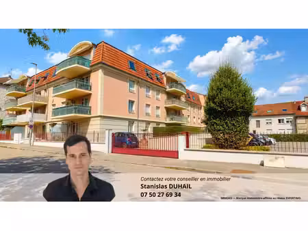 superbe appartement t4 avec balcon  garage et cave dans une résidence de standing