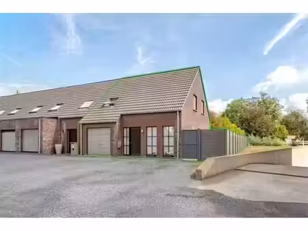 maison à vendre avec garage et 3 chambres   celles (vbe63732)