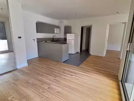 location appartement 2 pièces 48m² chamalieres 63400