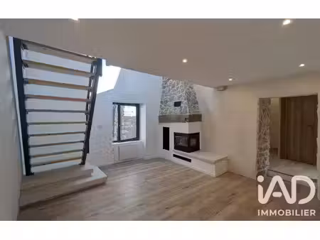 maison de village à baix (07210)