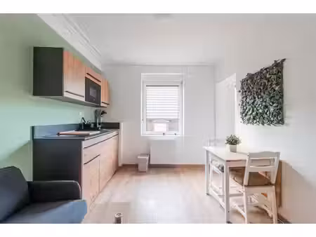 studio meublé rénové – 24 m² – saint-florent – investissement locatif sécurisé