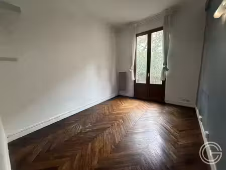 studio vide - 1 bis av patrimoine - nice gorbella