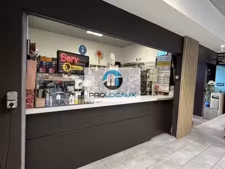 location commerce roye 80700 18m² à 250m²