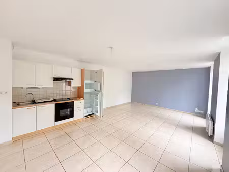 location appartement 2 pièces 47m²