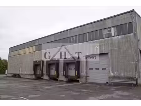location entrepôt creil 60100 5300m²